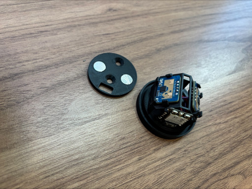 Motion sensor device photo 1